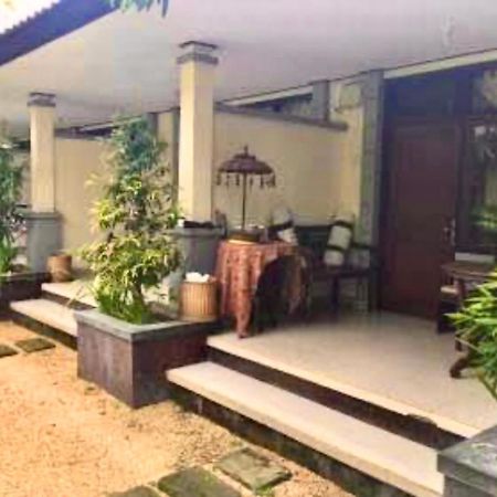 Gina'S Guest House Sanur Екстериор снимка